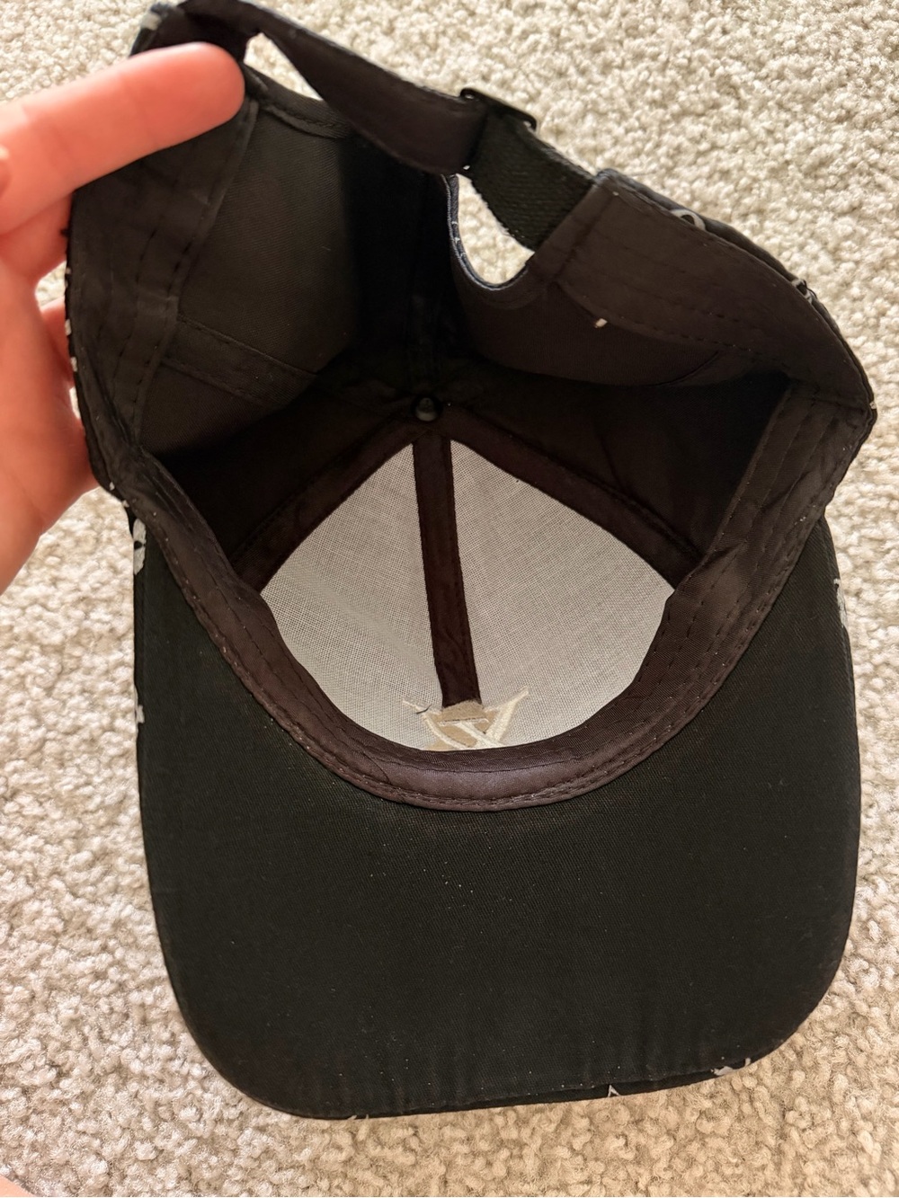 Louis Vuitton Black and White Monogram Baseball Cap - Picture 4 of 4